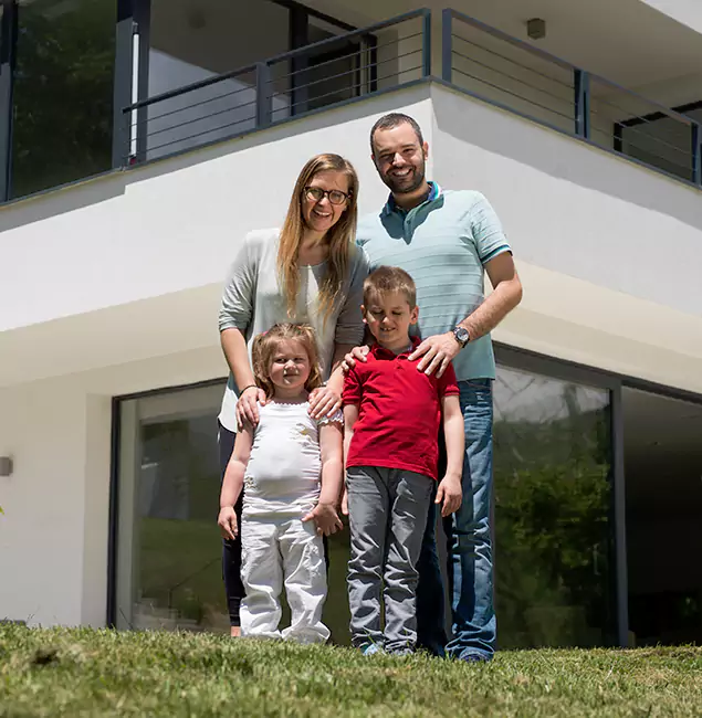 Why Newberg Trusts Newberg Pest Control Pro for Carpenter Bee Removal?